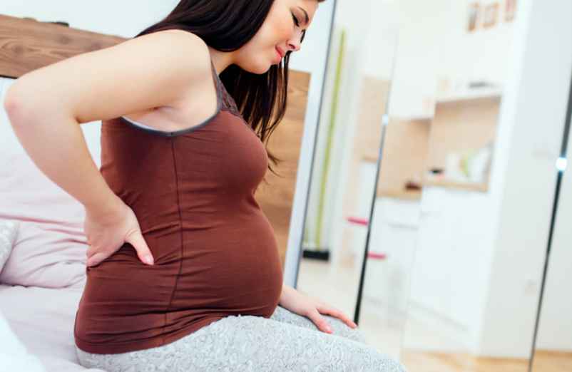 Mal de dos insupportable la nuit : causes et solutions