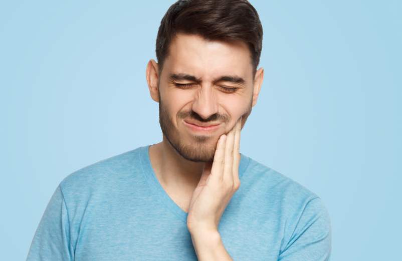 Comment percer un abcès dentaire naturellement ?
