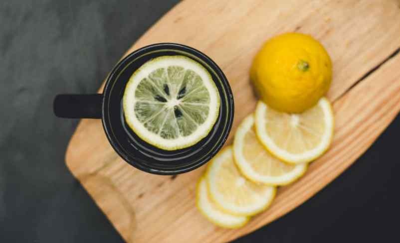 Pourquoi le citron est-il souvent conseillé contre les infections urinaires ? Étape Santé Nantes